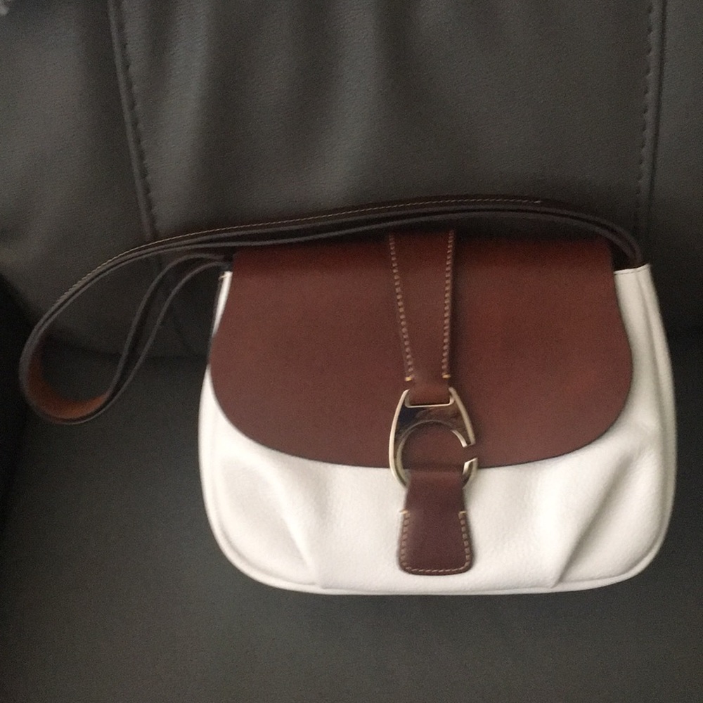 NWT Dooney &Bourke shoulder bag